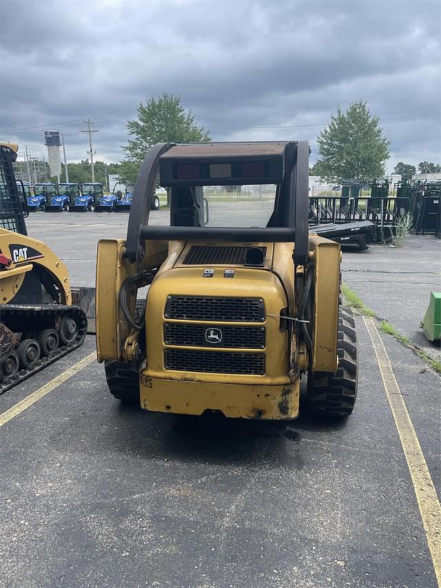 Image of John Deere 250 Series II equipment image 2