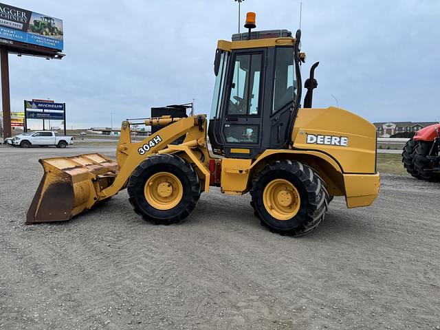 Image of John Deere 304H equipment image 3