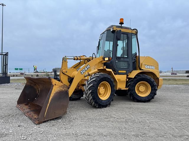 Image of John Deere 304H equipment image 1