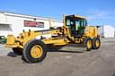2003 John Deere 670CH Image