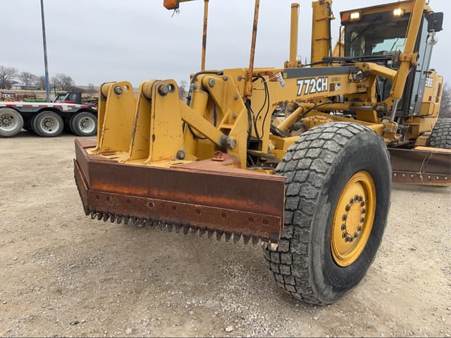 Image of John Deere 772CH equipment image 1