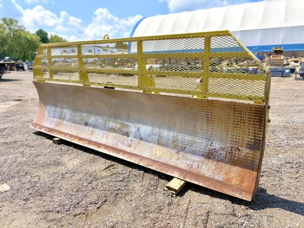2003 Degelman 7200 Equipment Image0