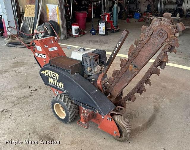 Image of Ditch Witch 1330 equipment image 2