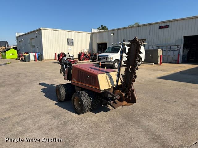 Image of Ditch Witch 410SX equipment image 2