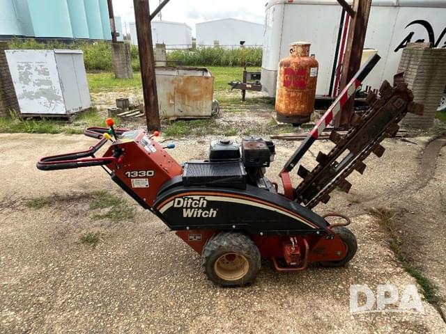 Image of Ditch Witch 1330 equipment image 3