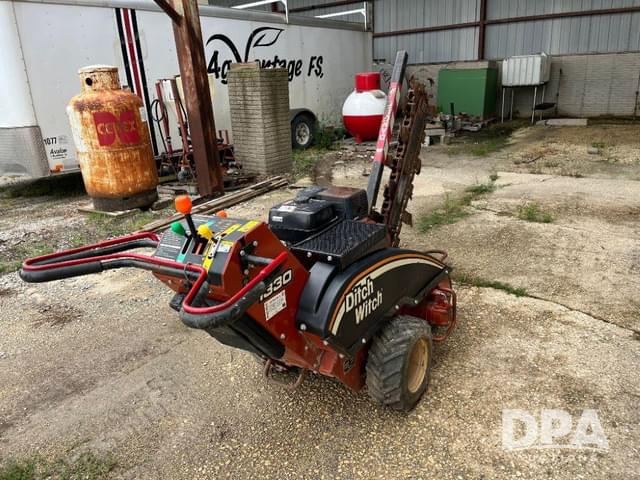 Image of Ditch Witch 1330 equipment image 4