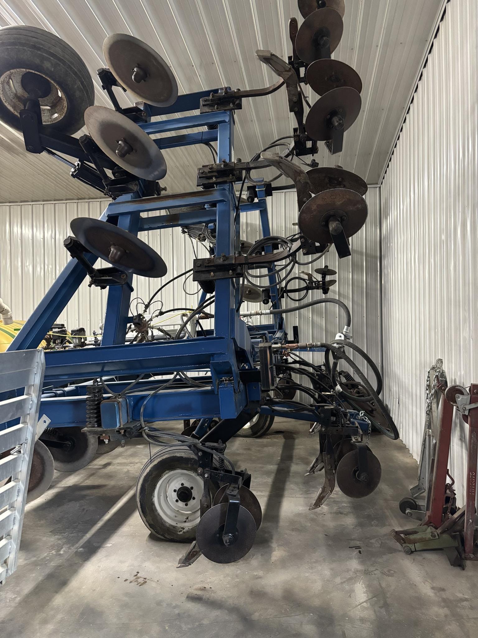 2003 DMI 5250 Equipment Image0