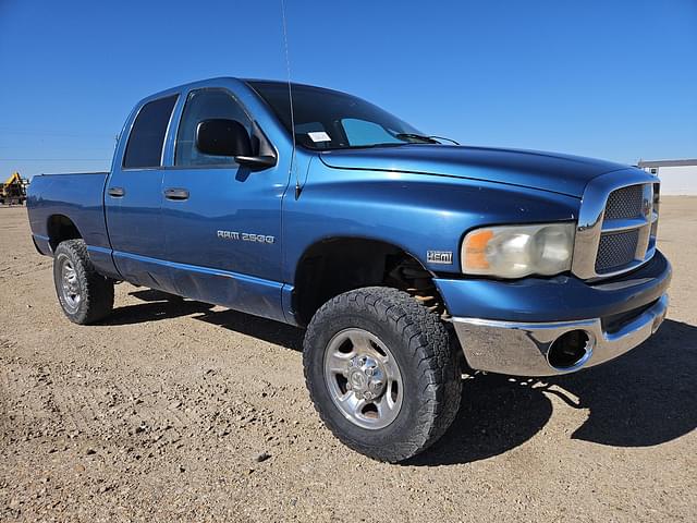 Image of Dodge Ram 2500 equipment image 2