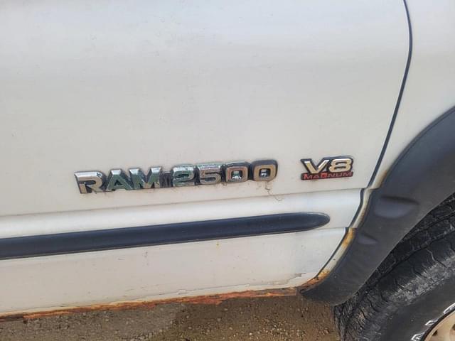 Image of Dodge Ram 2500 equipment image 4