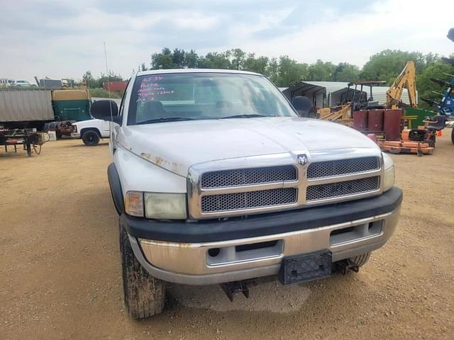 Image of Dodge Ram 2500 equipment image 2