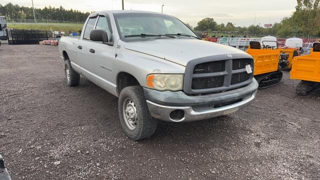 Image of Dodge Ram 2500 equipment image 2