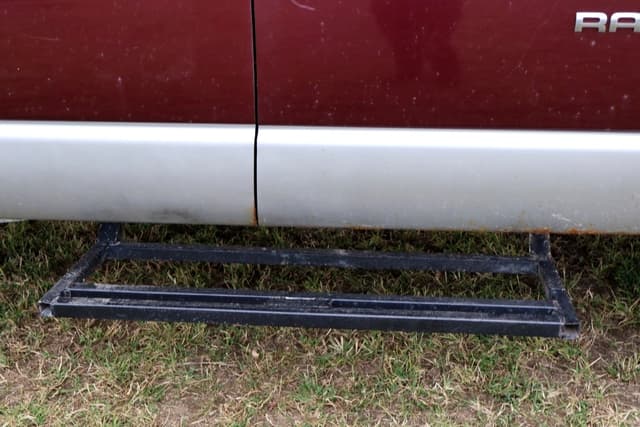 Image of Dodge Ram 2500 equipment image 2