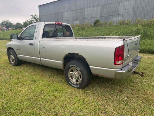 Image of Dodge Ram 2500 equipment image 4