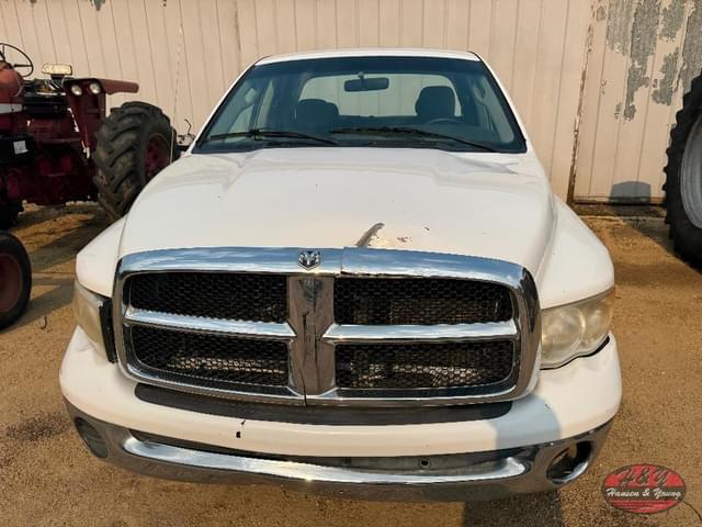 Image of Dodge Ram 2500 equipment image 2