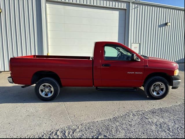 Image of Dodge Ram 1500 equipment image 3