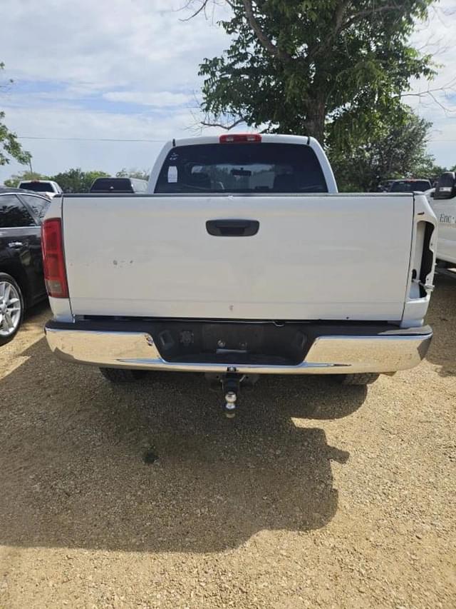 Image of Dodge Ram 1500 equipment image 4