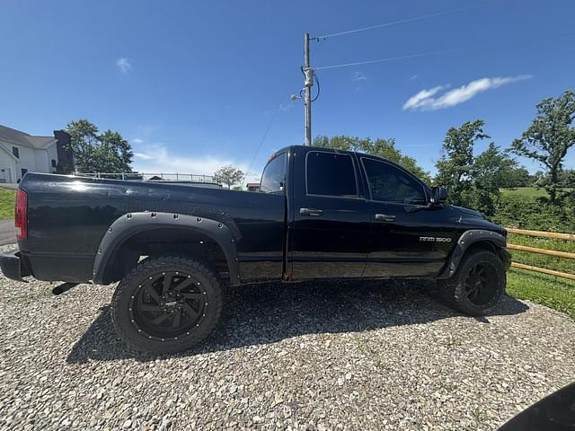 Image of Dodge Ram 1500 equipment image 2