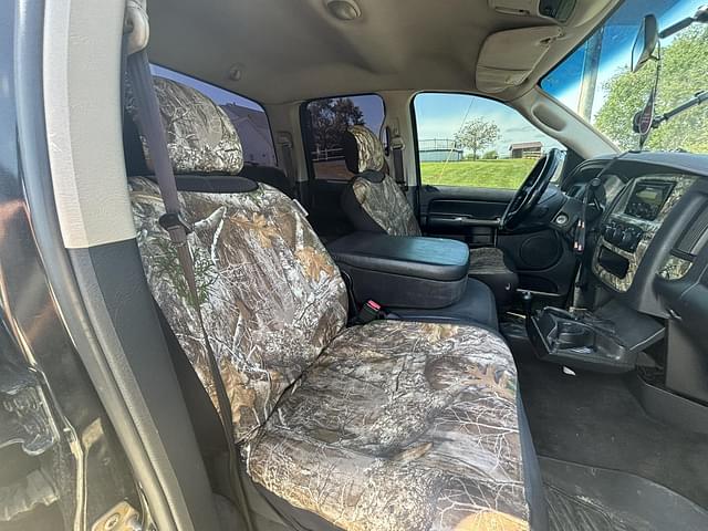 Image of Dodge Ram 1500 equipment image 4