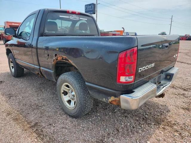 Image of Dodge Ram 1500 equipment image 3