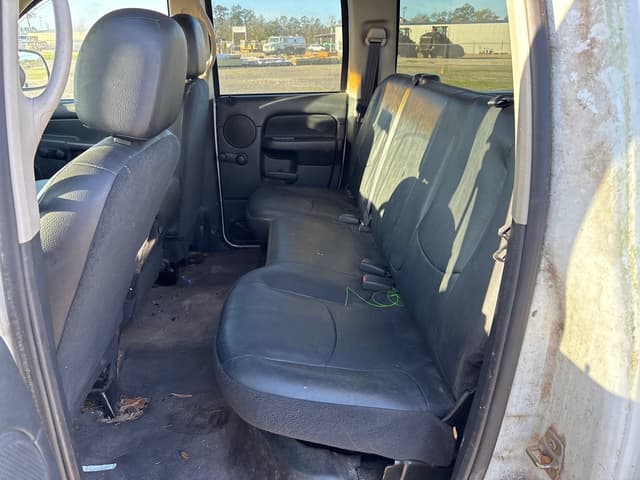 Image of Dodge Ram 1500 equipment image 4