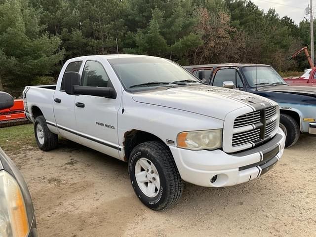 Image of Dodge Ram 1500 equipment image 2