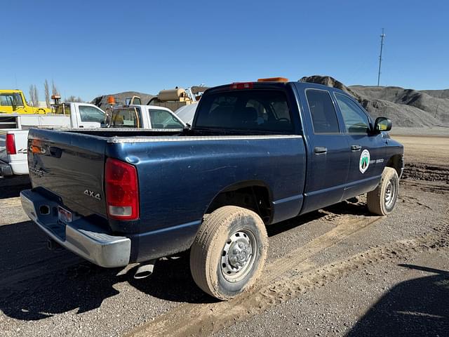 Image of Dodge Ram 2500 equipment image 2