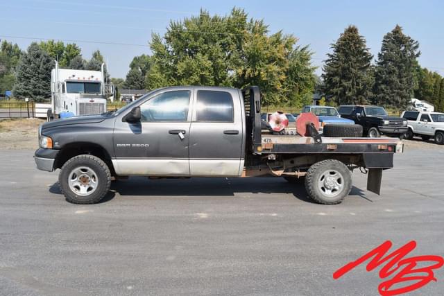 Image of Dodge Ram 2500 equipment image 2