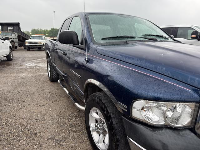 Image of Dodge Ram 2500 equipment image 3