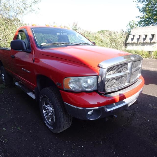 Image of Dodge Ram 2500 equipment image 2
