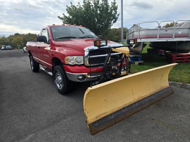 Image of Dodge Ram 2500 equipment image 2