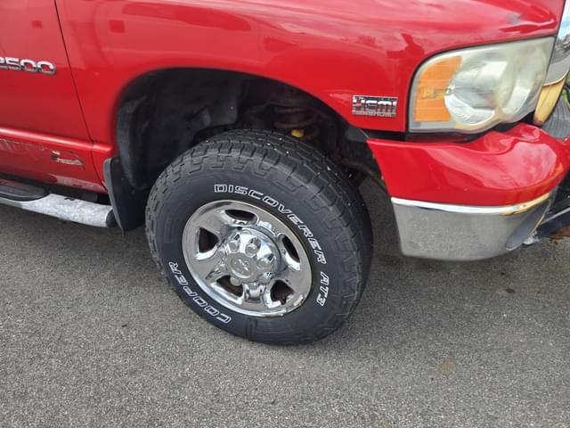 Image of Dodge Ram 2500 equipment image 4