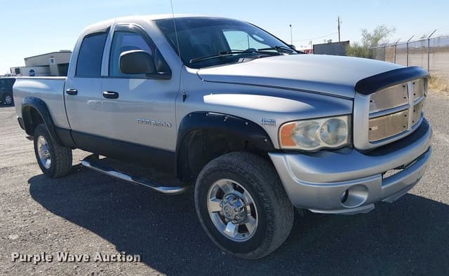 Image of Dodge Ram 2500 equipment image 2