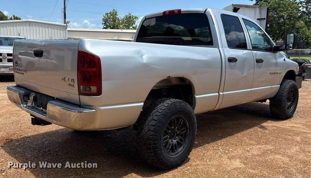 Image of Dodge Ram 2500 equipment image 4