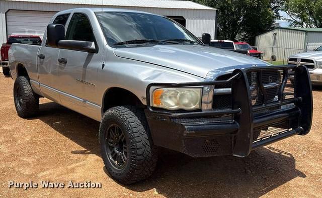 Image of Dodge Ram 2500 equipment image 2