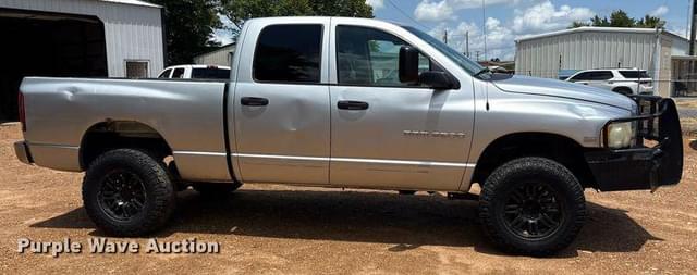 Image of Dodge Ram 2500 equipment image 3