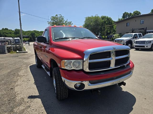 Image of Dodge Ram 2500 equipment image 3