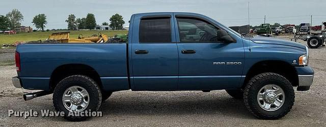Image of Dodge Ram 2500 equipment image 3