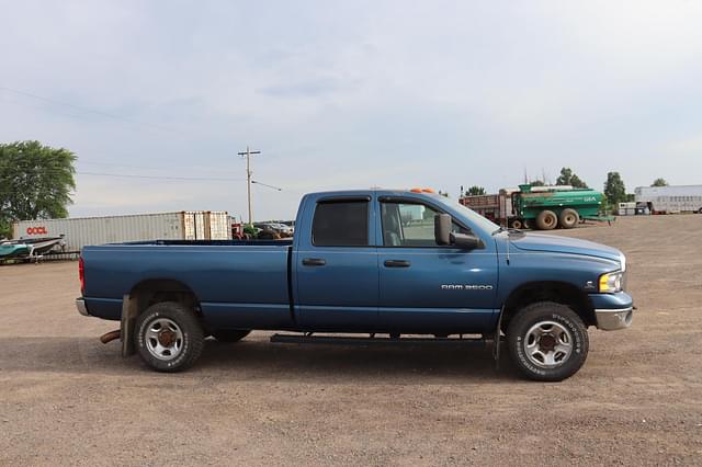 Image of Dodge Ram 3500 equipment image 3