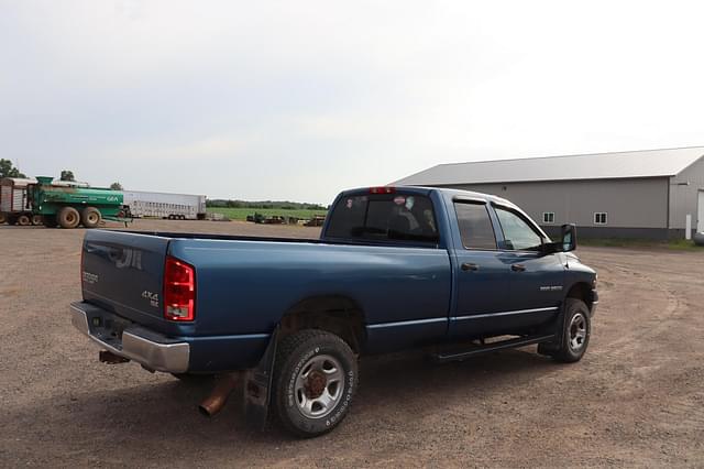 Image of Dodge Ram 3500 equipment image 4