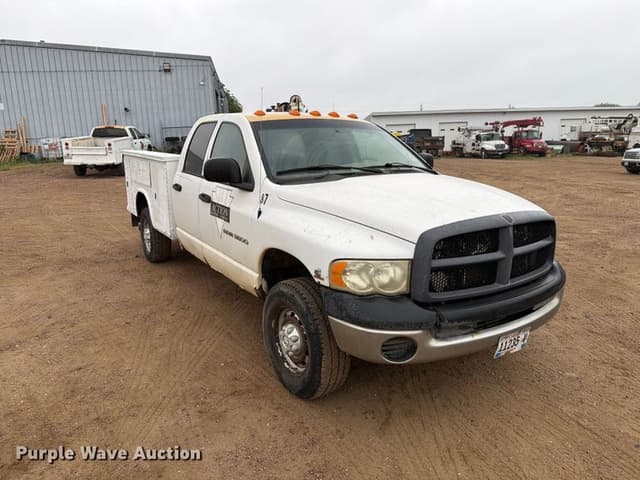 Image of Dodge Ram 3500 equipment image 2