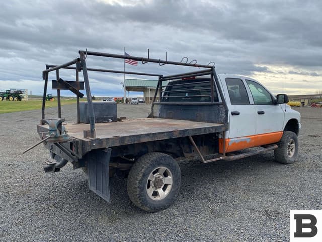 Image of Dodge Ram 3500 equipment image 4