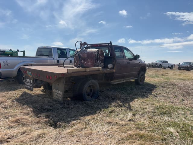 Image of Dodge Ram 3500 equipment image 4