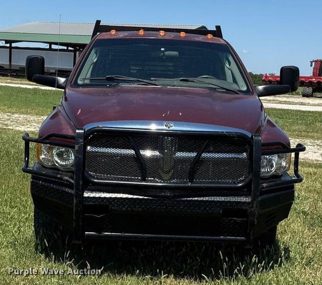 Image of Dodge Ram 3500 equipment image 1