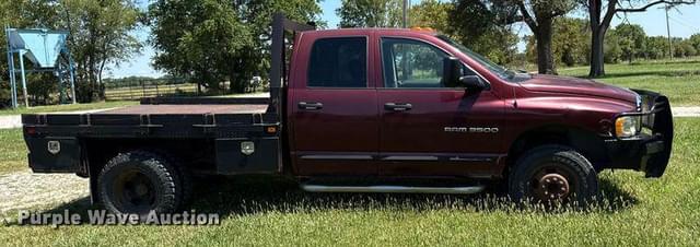 Image of Dodge Ram 3500 equipment image 3