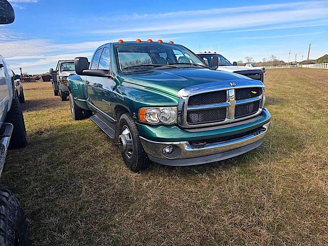 Image of Dodge Ram 3500 equipment image 1