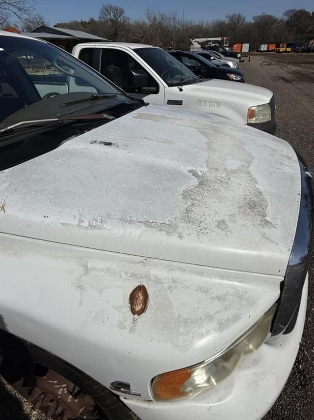 Image of Dodge Ram 2500 equipment image 3