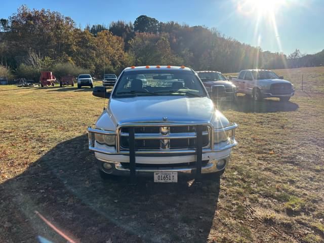 Image of Dodge Ram 3500 equipment image 1