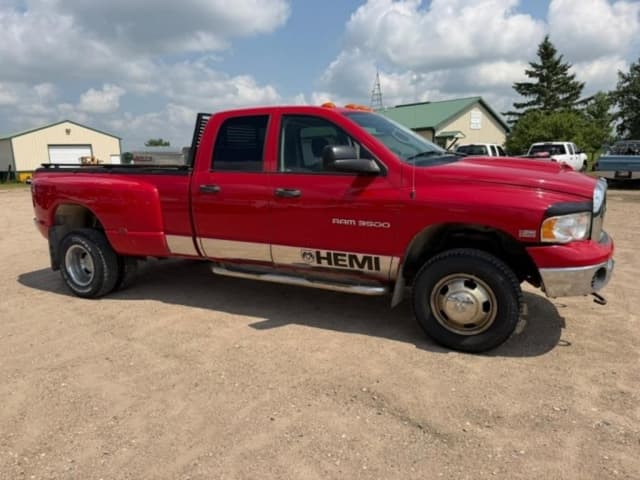 Image of Dodge Ram 3500 equipment image 4