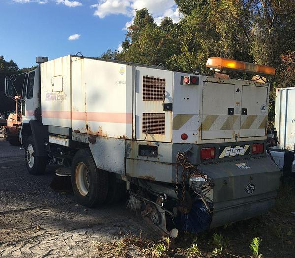 Image of Elgin F Series Eagle Street Sweeper equipment image 3