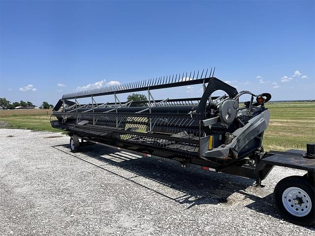 Image of Massey Ferguson 5200 equipment image 3